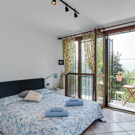 Sunny With Terrace! Close To Varenna!
