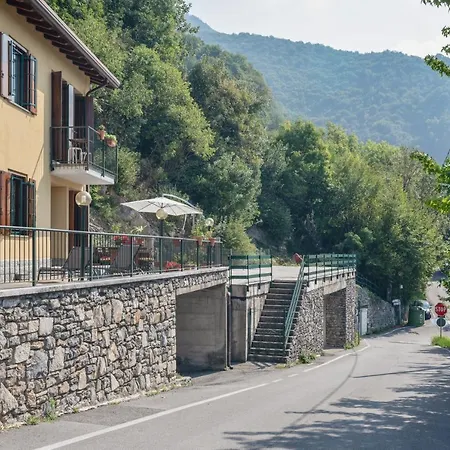 アパート Sunny With Terrace! Close To Varenna!